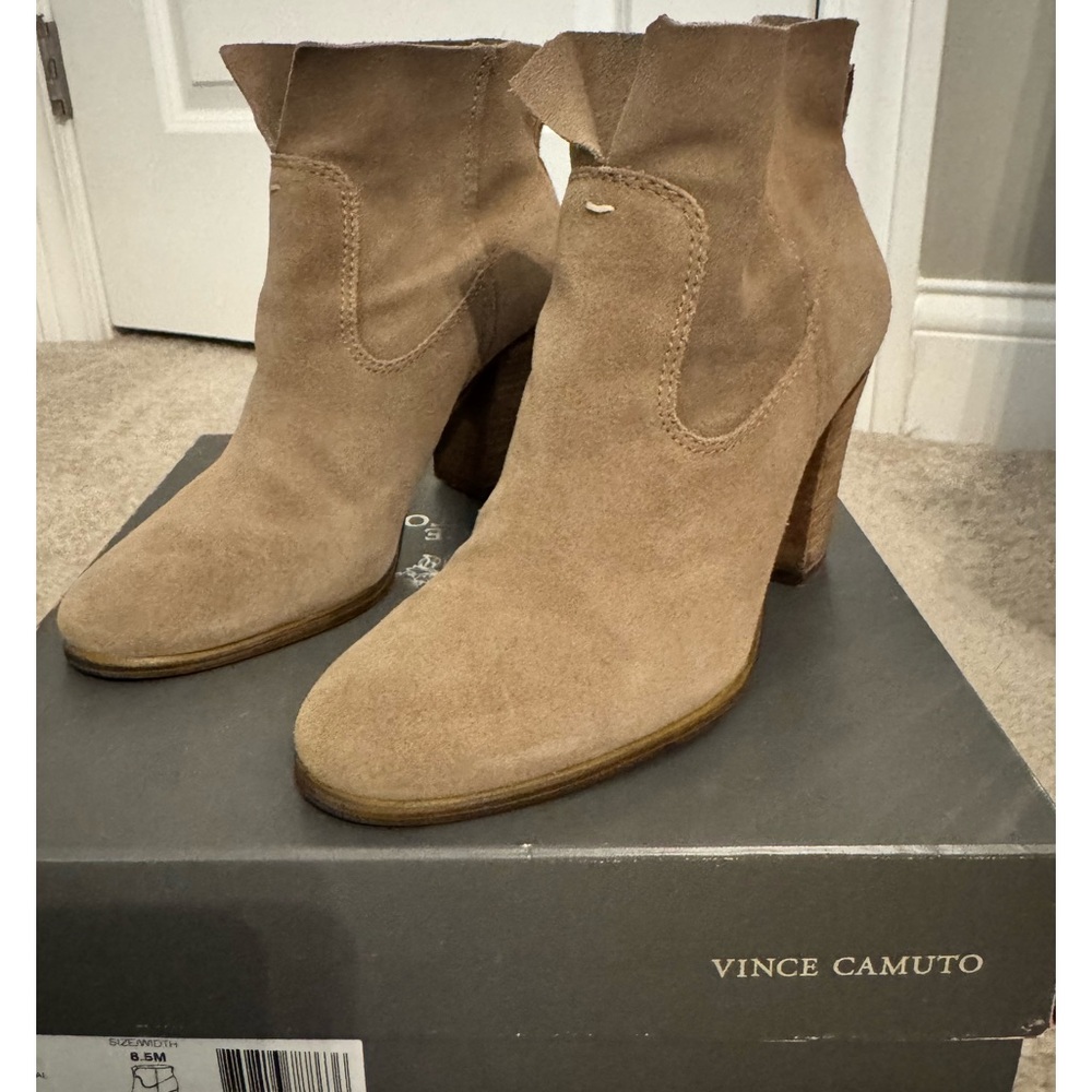 Vince Camuto suede boot